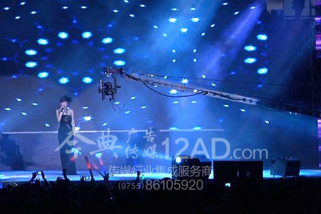 摇臂摄像应用于张曼玉演唱会